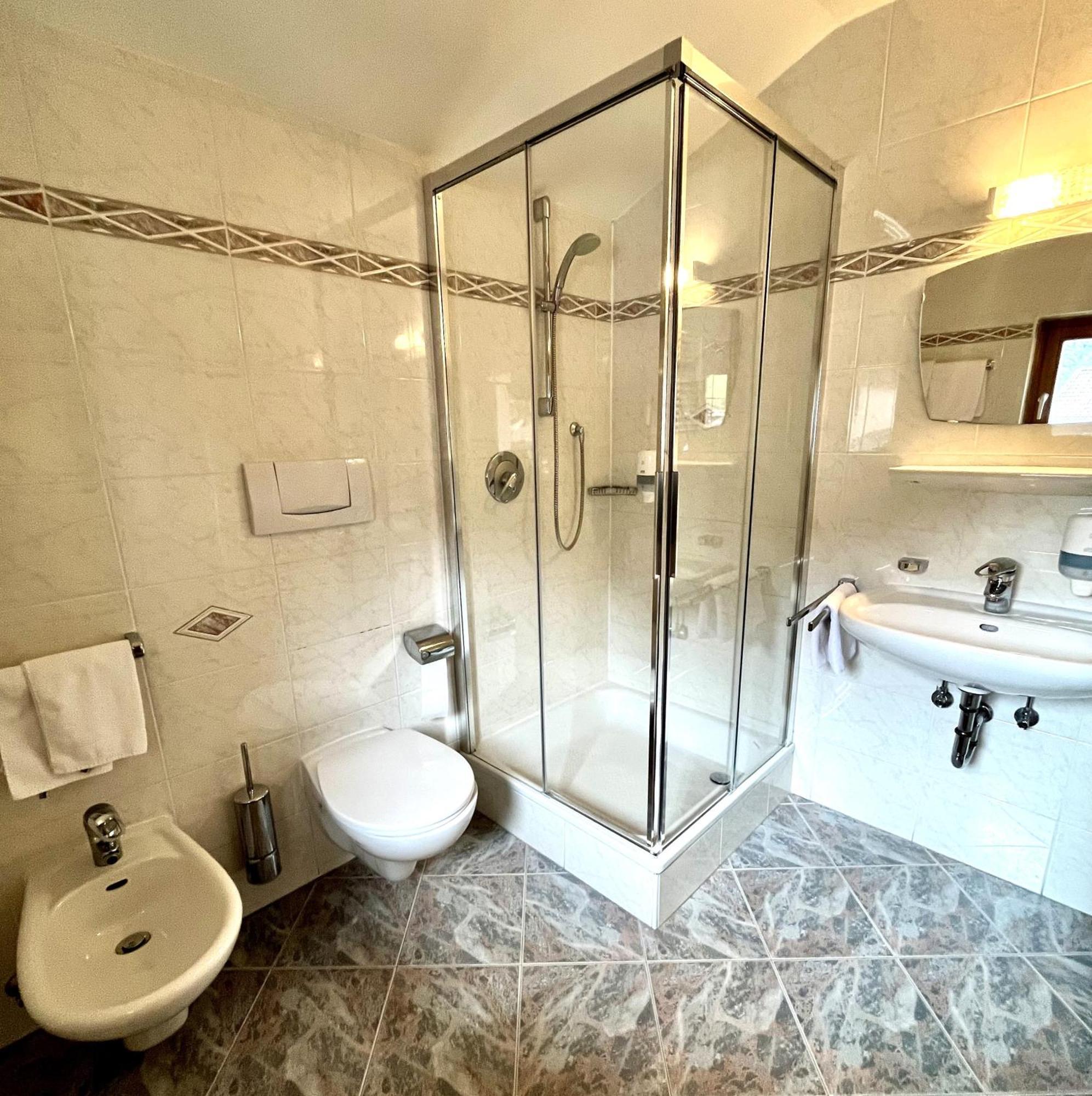 Hotel Gasthof Kircher Fie allo Sciliar Luaran gambar