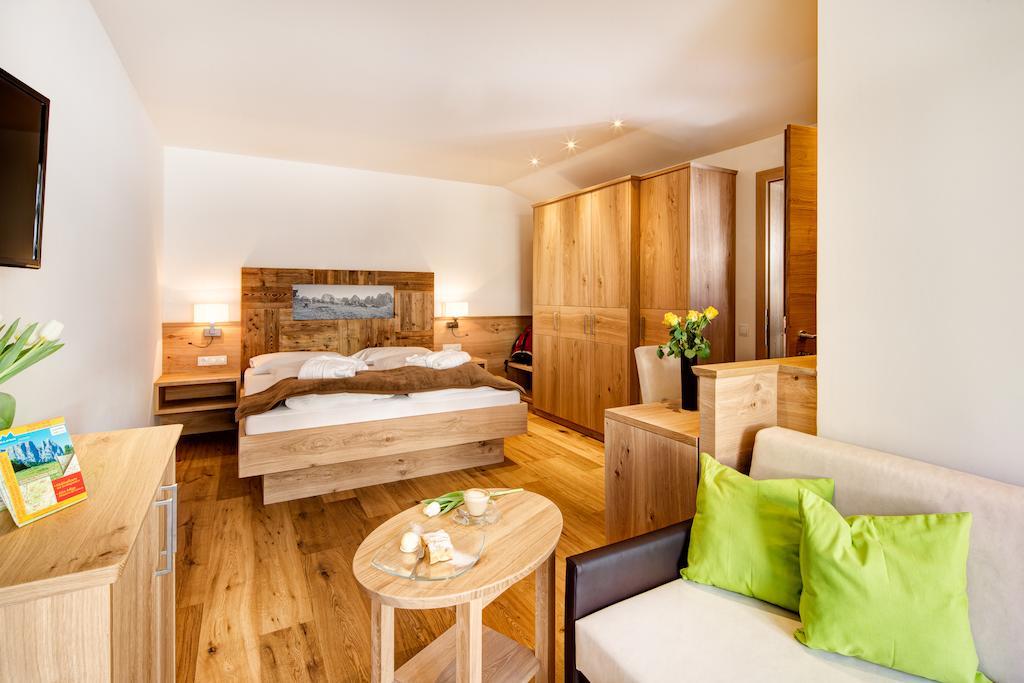 Hotel Gasthof Kircher Fie allo Sciliar Bilik gambar